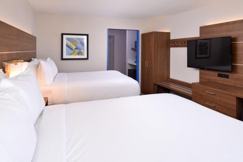 Holiday Inn Express & Suites - Omaha - 120th and Maple by IHG Hotel in Omaha