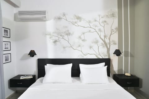 Bed, Bedroom, air conditioner