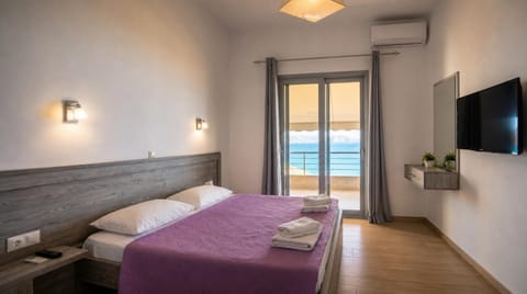 Bed, Photo of the whole room, Sea view, Family