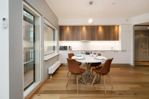 Balcony/Terrace, Kitchen or kitchenette, Dining area