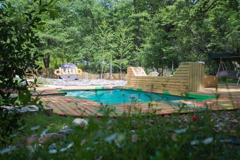 Swimming pool, Swimming pool