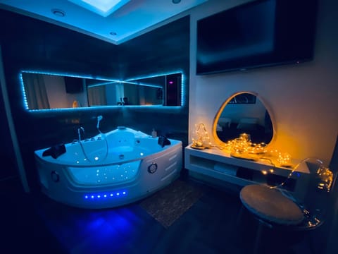 Le Rêve d'une Nuit suite Amour Apartment in Sarreguemines