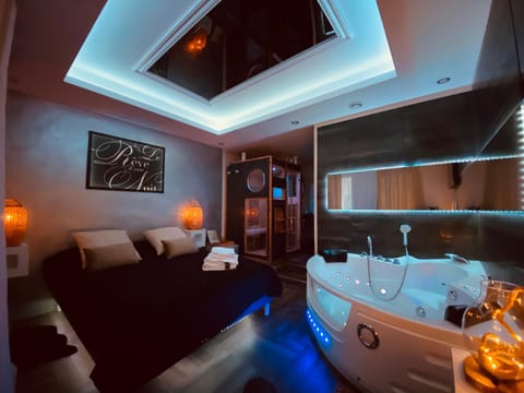 Le Rêve d'une Nuit suite Amour Apartment in Sarreguemines