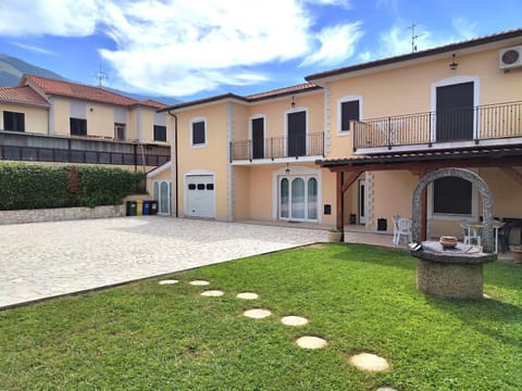 Property building, Day, Garden, Garden view