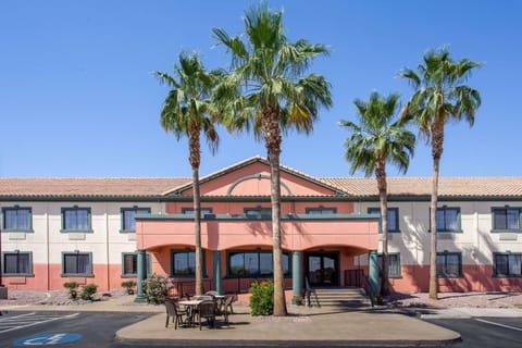 Property building, Day, On site, Time of day