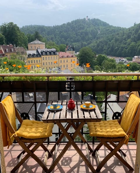 Day, Natural landscape, View (from property/room), Balcony/Terrace, Mountain view