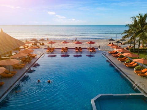 Natural landscape, Beach, Swimming pool