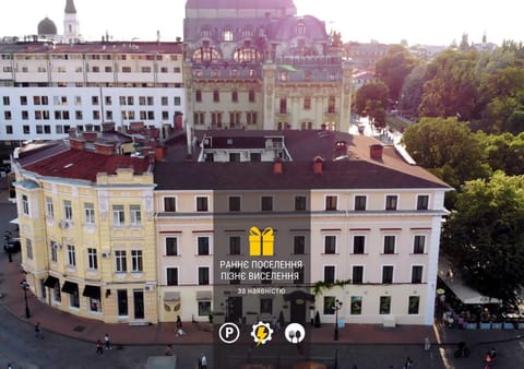 Property building, Day, City view, Landmark view, Location