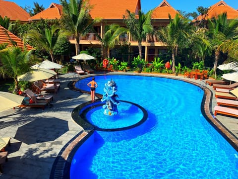 Pool view, Swimming pool