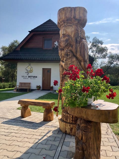 Facade/entrance, Property logo or sign, Garden