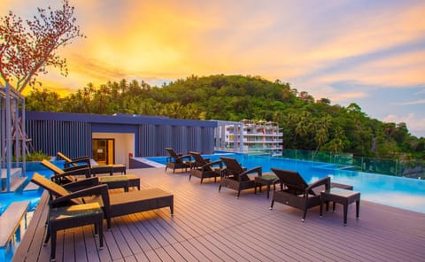 Lounge or bar, Swimming pool