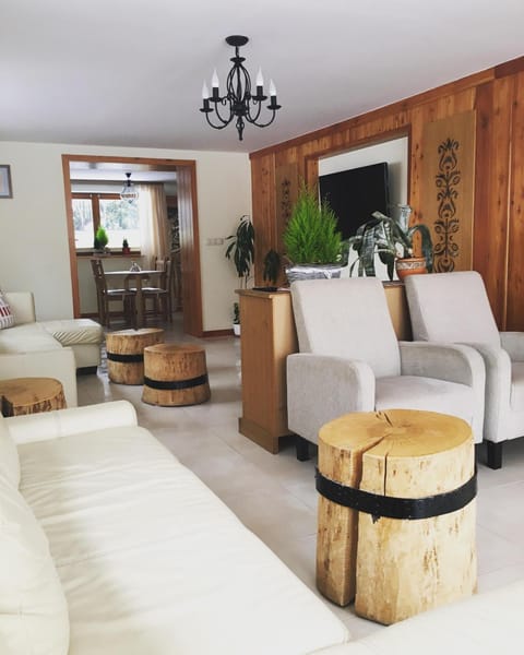 Property building, Seating area