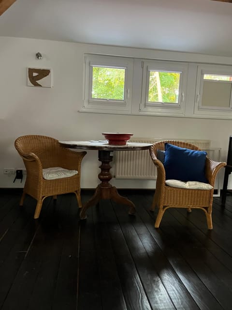 Living room, Photo of the whole room