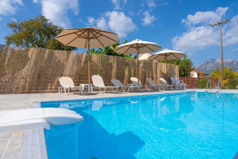 Swimming pool, sunbed