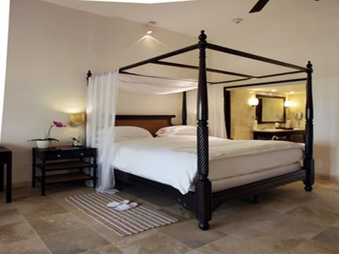 Bed, View (from property/room), Photo of the whole room, Decorative detail