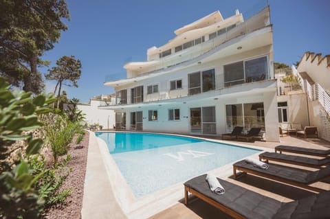 Property building, Swimming pool