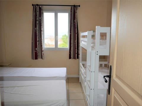 Maison Duplex 5p avec Terrasse, WIFI et Parking, Grospierres - FR-1-382-86 House in Grospierres