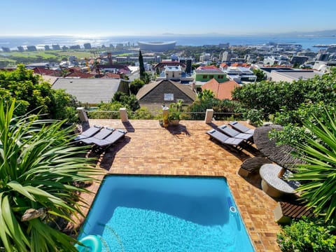 Day, Natural landscape, Bird's eye view, City view, Mountain view, Pool view, Sea view, Swimming pool, sunbed