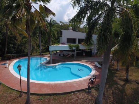 Property building, Garden, Swimming pool