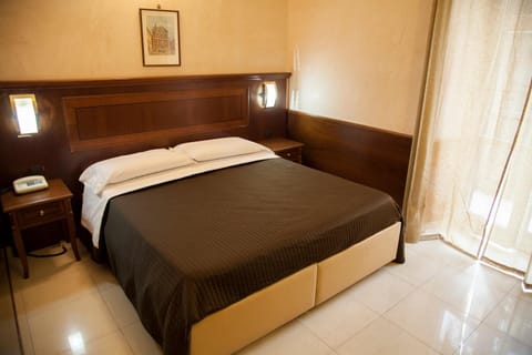 Day, Bedroom