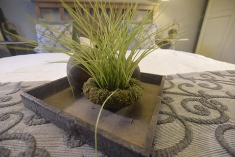 Bed, Photo of the whole room, Decorative detail, Bedroom, Guests, furniture