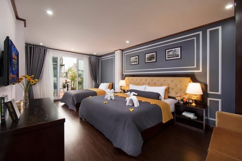 Living room, bunk bed