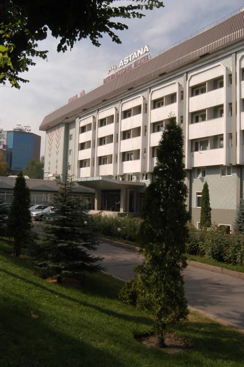 Facade/entrance, On site