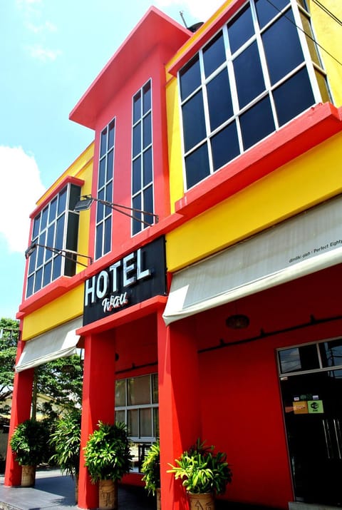 Facade/entrance, On site