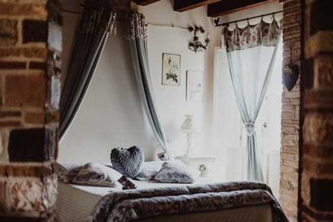 Gallo delle Pille Bed and Breakfast in Province of Brescia