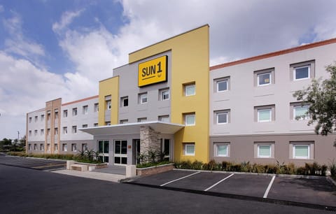Property building, Facade/entrance, Parking