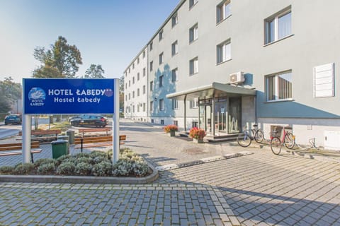 Property building, Facade/entrance