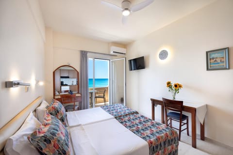 Photo of the whole room, air conditioner