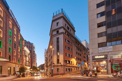 Property building, Facade/entrance