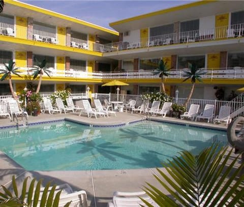 Facade/entrance, Swimming pool, Swimming pool