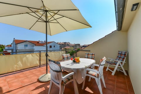 Apartment Lily Apartment in Zadar