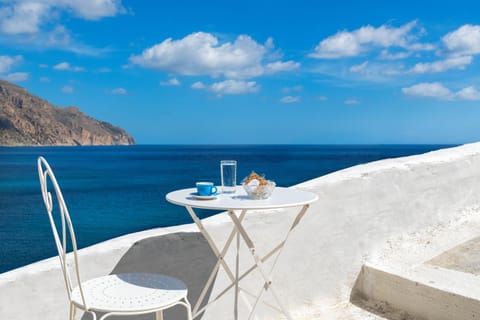 Patio, Day, Natural landscape, View (from property/room), Balcony/Terrace, Mountain view, Sea view