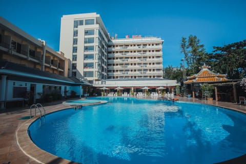 Property building, Swimming pool