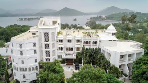 Property building, Facade/entrance, Bird's eye view