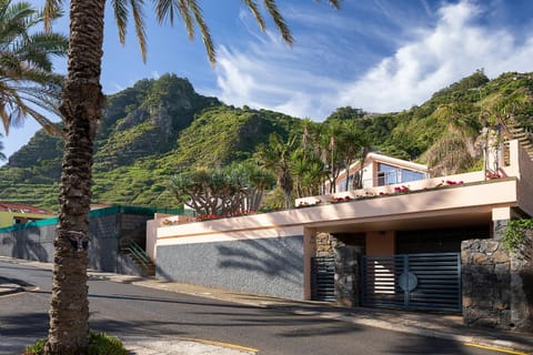 Property building, Natural landscape