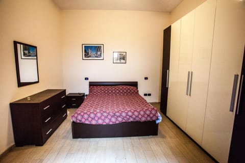 Bed, Decorative detail, Bedroom