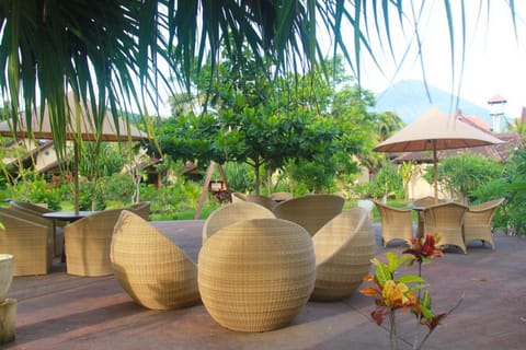 Patio, Restaurant/places to eat, Garden, Lounge or bar, Beach, Beach, Swimming pool, Swimming pool