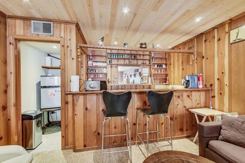 Coffee/tea facilities, Kitchen or kitchenette, microwave