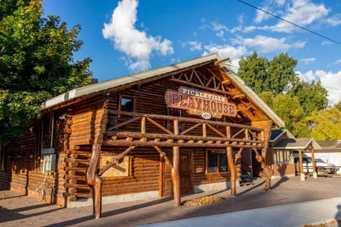 Harbor Village Lakeview Condo 902-3 Apartment in Garden City