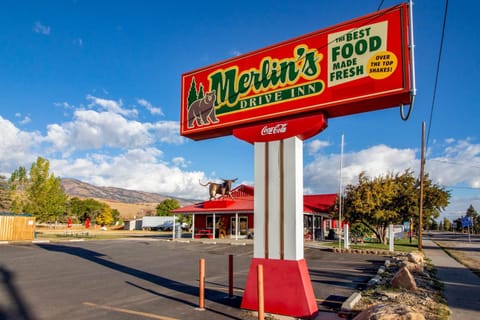 Harbor Village Lakeview Condo 902-3 Apartment in Garden City