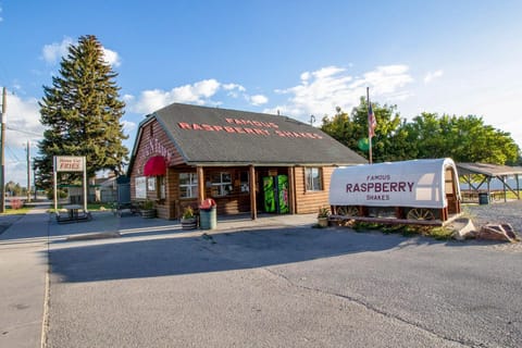 Bear Lake Vacation Station House in Bear Lake