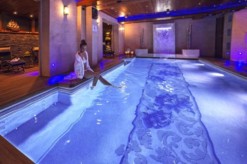 Swimming pool, Swimming pool