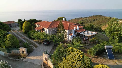 Property building, Sea view, Location