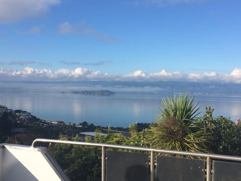 Mountain view, Sea view
