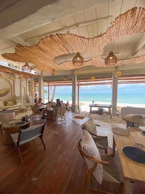 Restaurant/places to eat, Beach, Beach