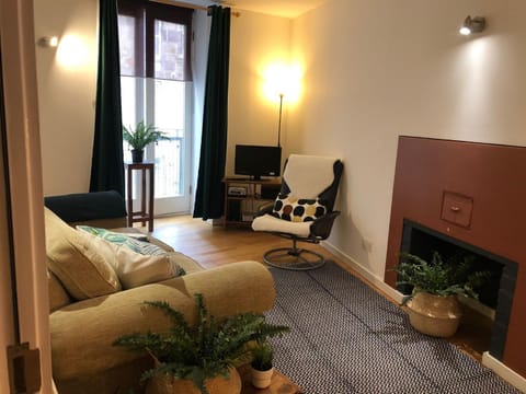 TV and multimedia, Living room, Decorative detail